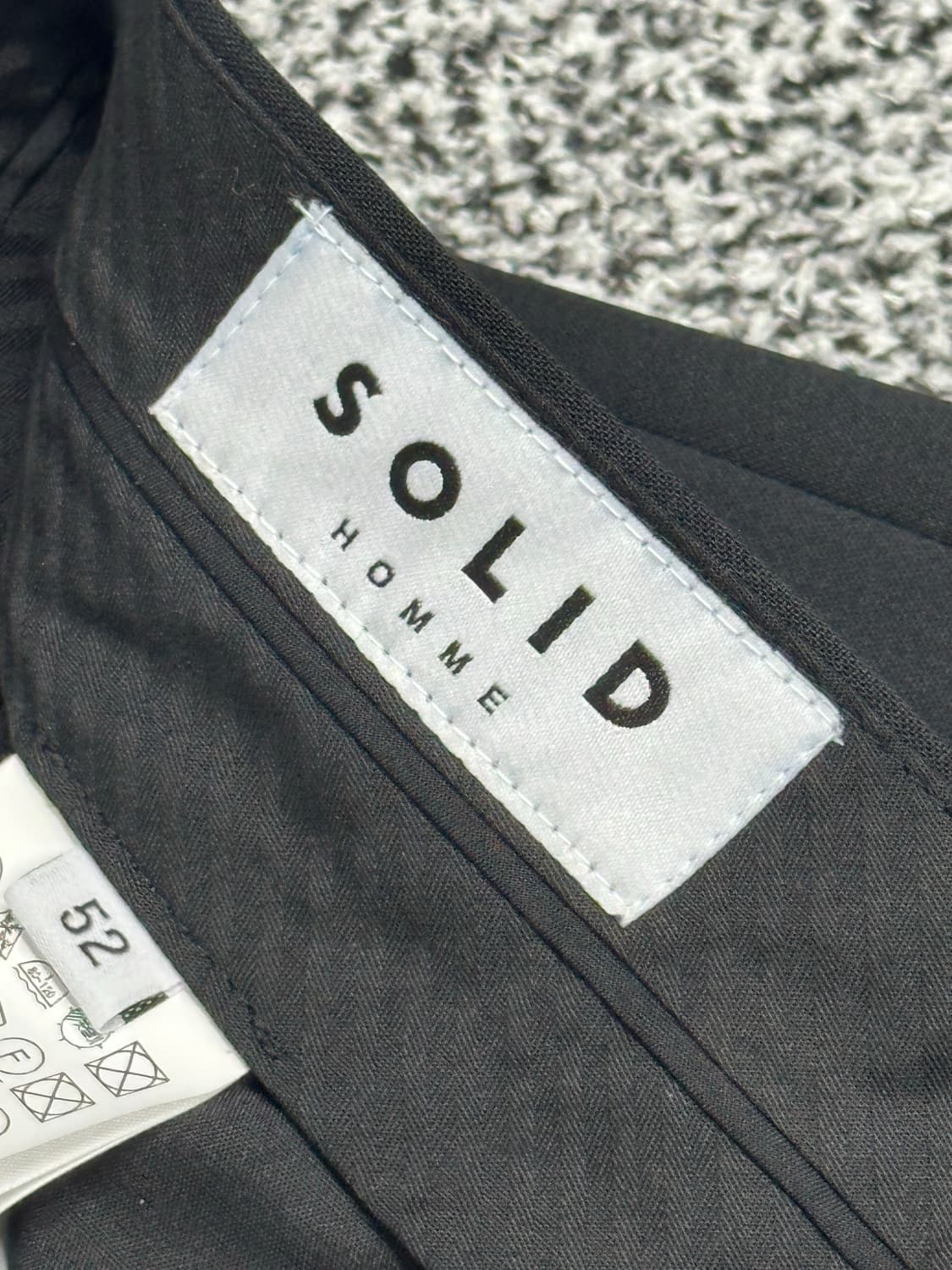 솔리드옴므 24년식 최신형 슬랙스 블랙 바지 상품이미지4
