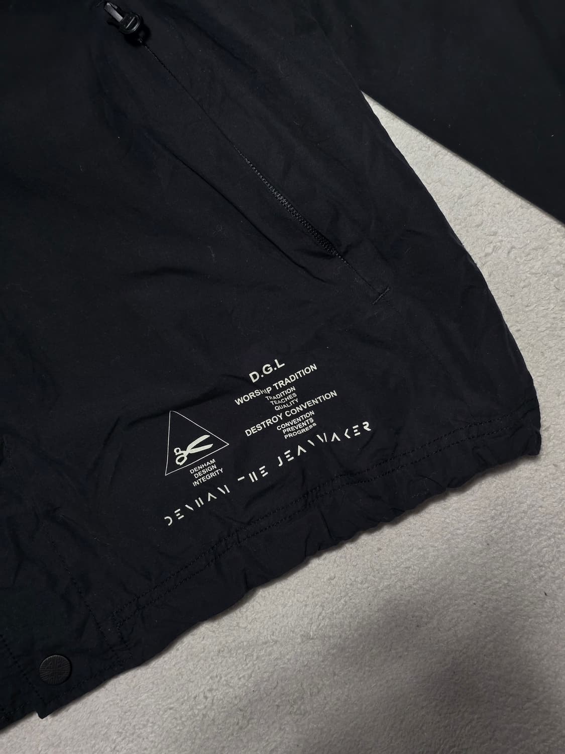 Denham 덴함 화이트 마운티니어링 코치 자켓 블랙 상품이미지3