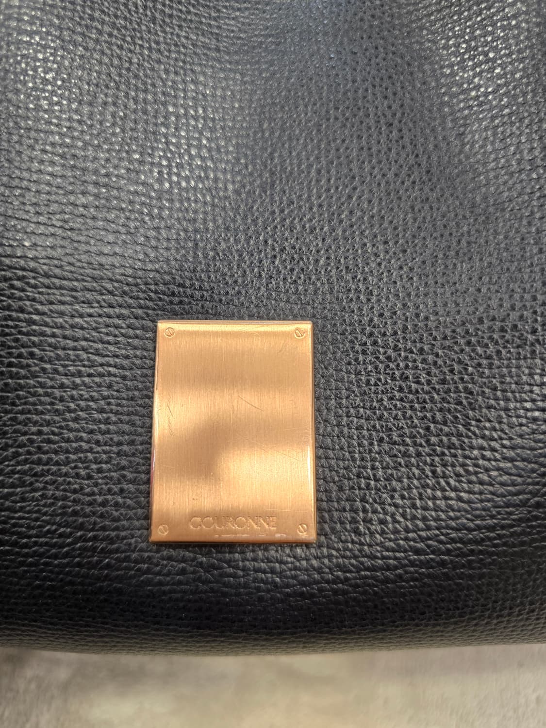 쿠론 블랙 가죽 숄더백 겸 크로스백 상품이미지5