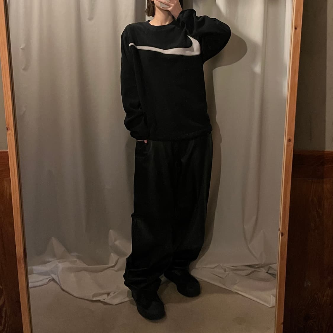 나이키 플리스 맨투맨 블랙 상품이미지3