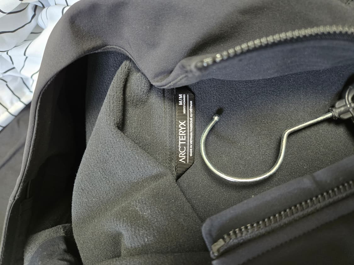 아크테릭스 감마 MX 후디 자켓 블랙 색상 M 사이즈입니다 상품이미지4