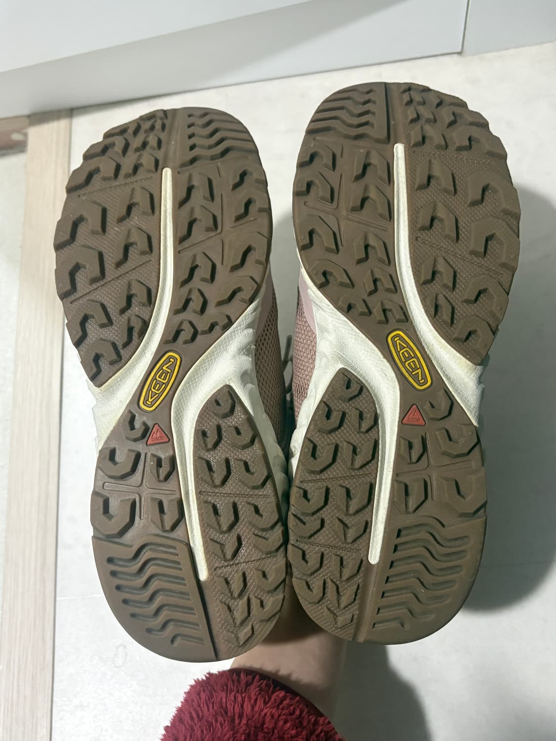 일본에서 구매한 킨 핑크색 운동화 상품이미지4