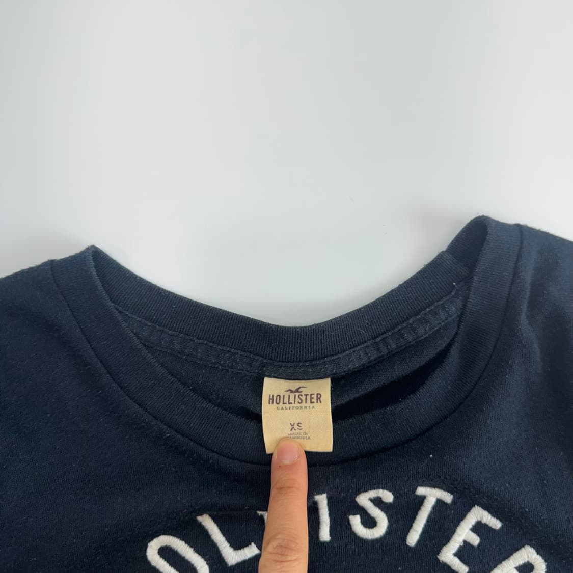 Hollister 홀리스터 스펠아웃로고 네이비 반팔 상품이미지5