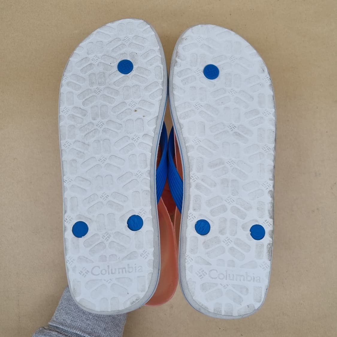 컬럼비아 여성쪼리 240 상품이미지3