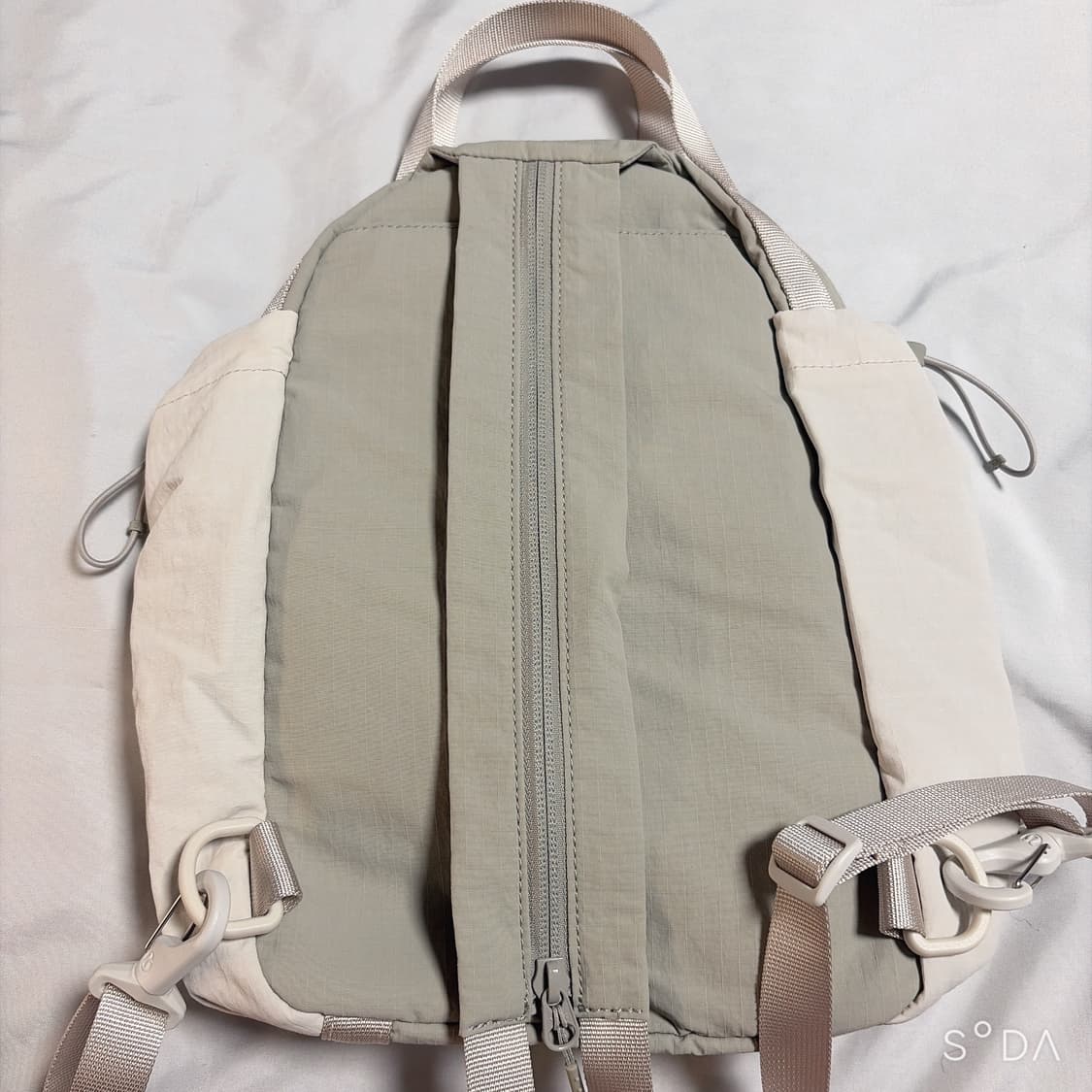 룰루레몬 파우치 탈부착 미니 백팩 상품이미지3