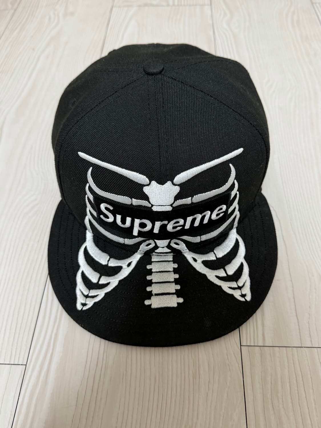 슈프림 본즈 박스로고 뉴에라 블랙 - 25SS  상품이미지1