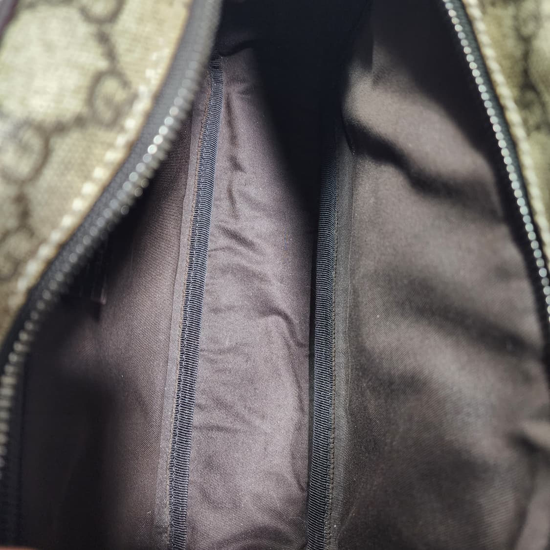 구찌 GG PVC 트리밍 메신저 크로스백 상품이미지9