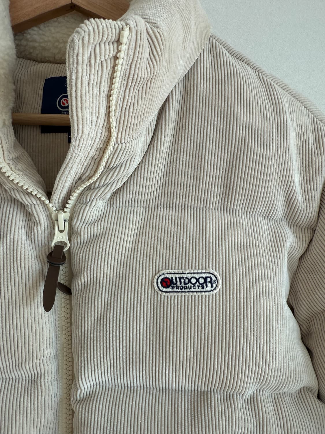 아웃도어(OUTDOOR) 코듀로이 패딩 상품이미지3