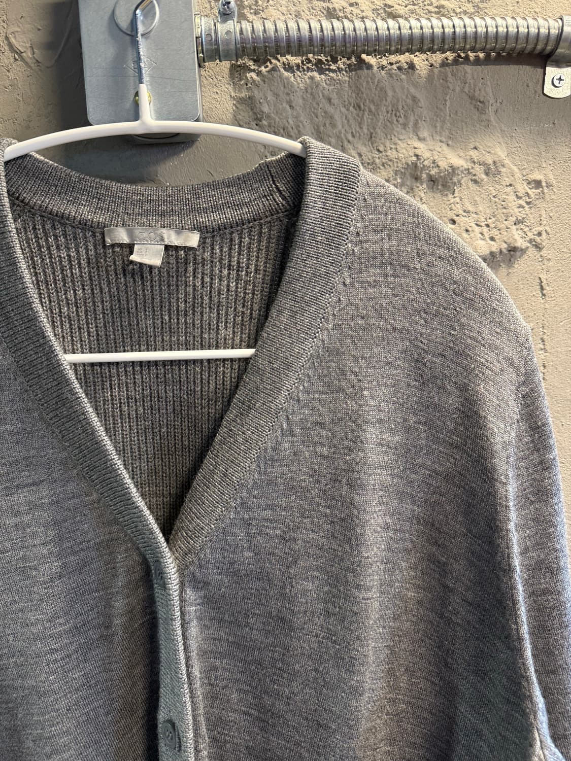 코스 COS 울 브이넥 가디건 그레이 S 상품이미지3