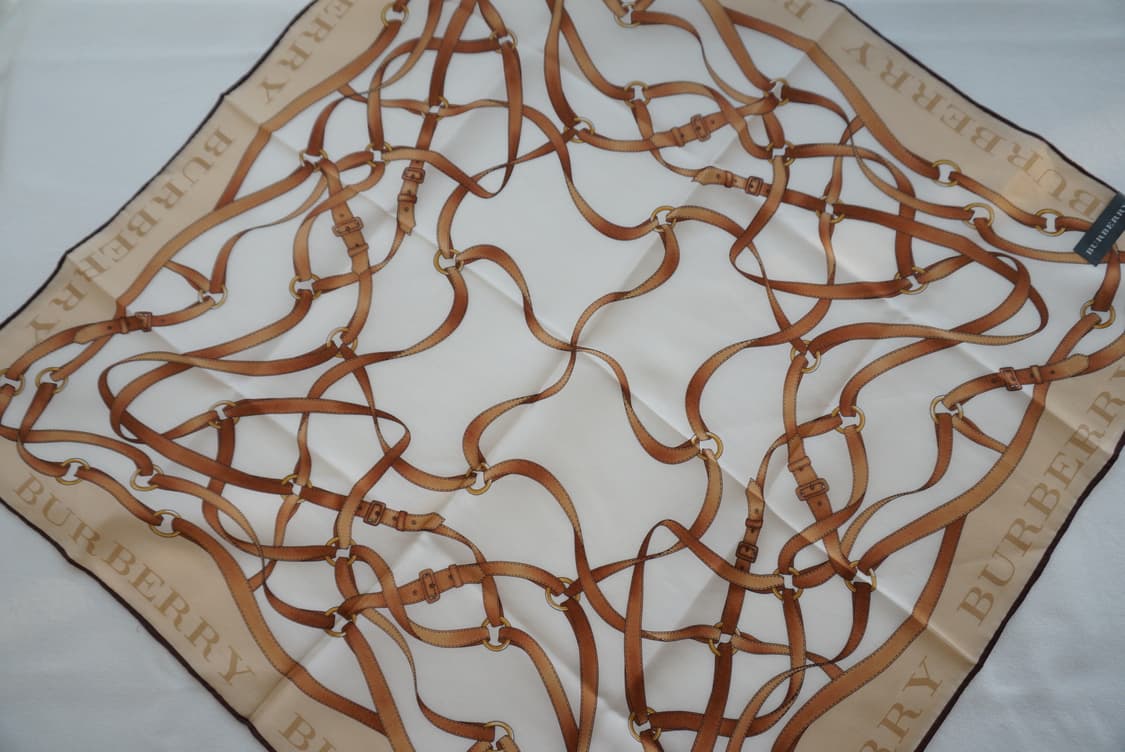 버버리 리본 대형 손수건 상품이미지4