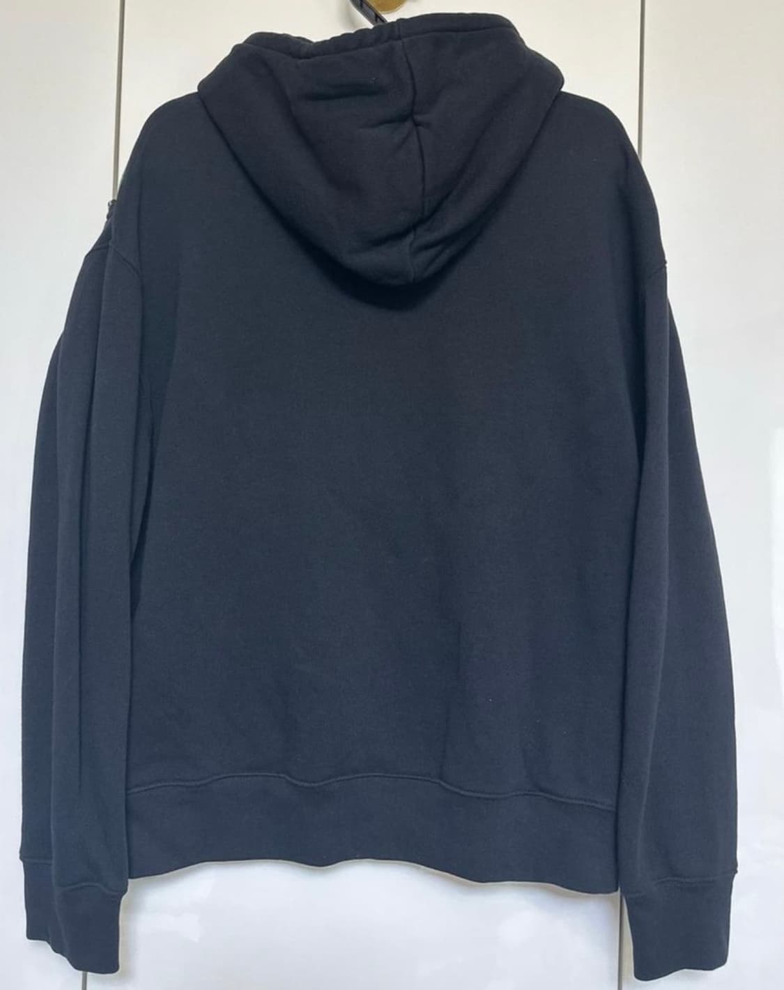 산드로 블랙 벨벳 포인트 기모후드티 상품이미지5