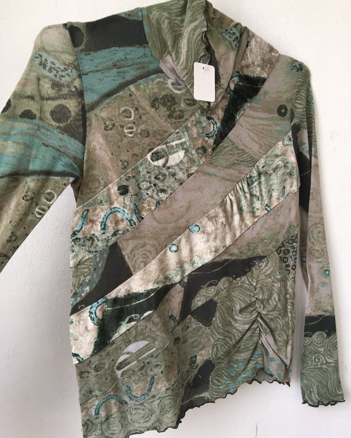 Oriental mood velvet layer high neck sle 상품이미지4