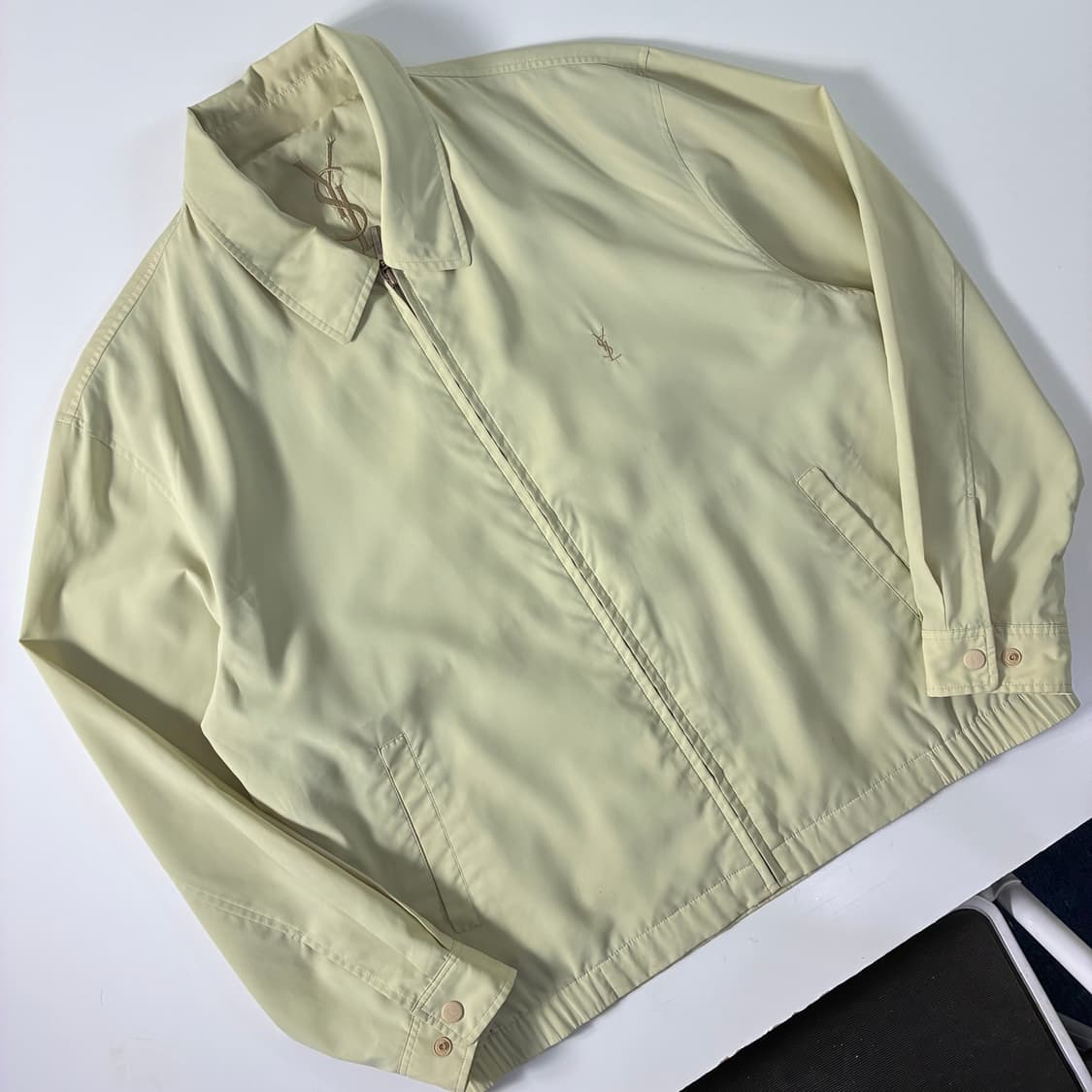 YSL 입생로랑 라이트 베이지 폴리쉘 자켓 상품이미지2