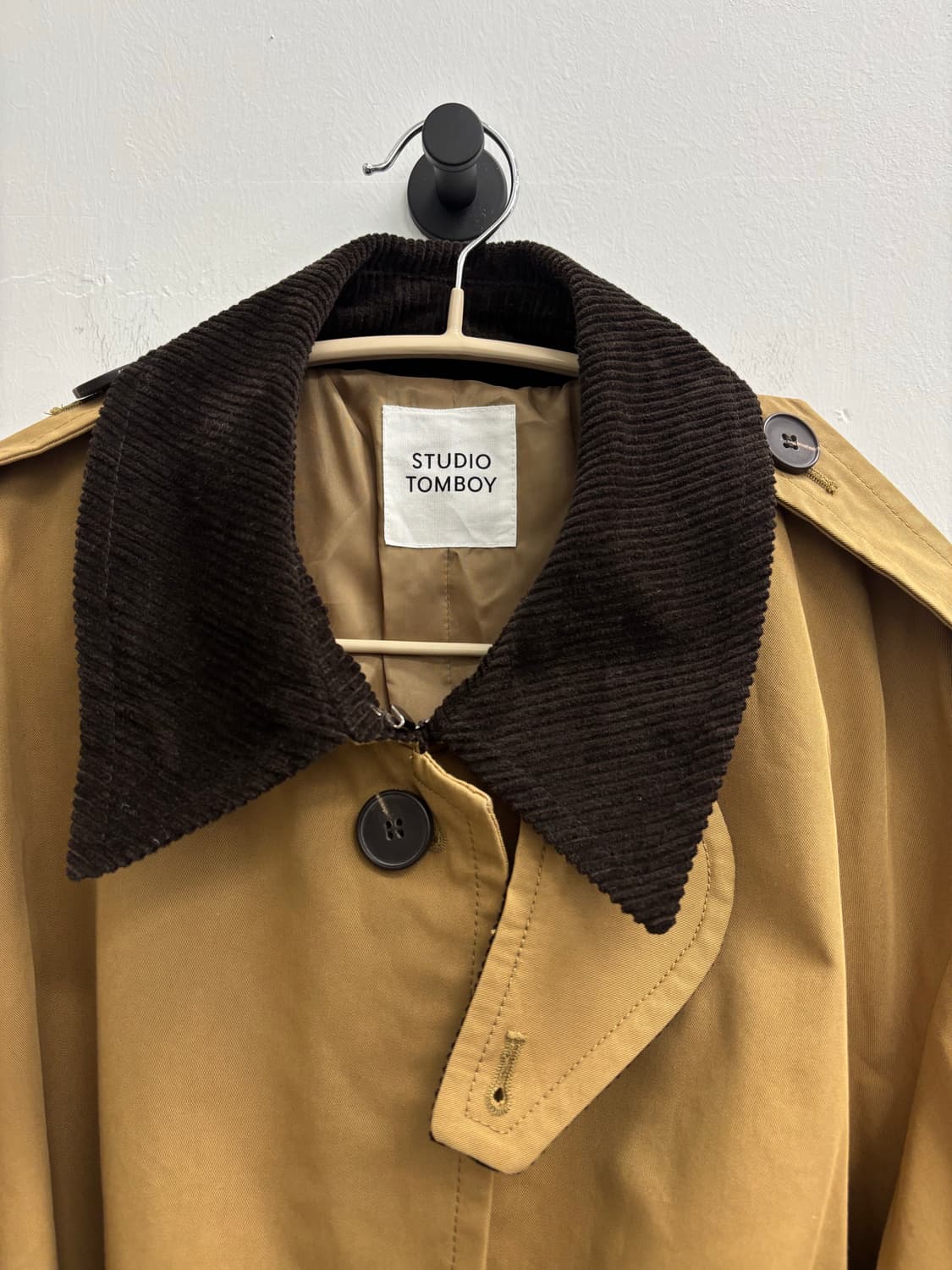 스튜디오 톰보이 코듀로이 배색 트렌치코트 상품이미지3
