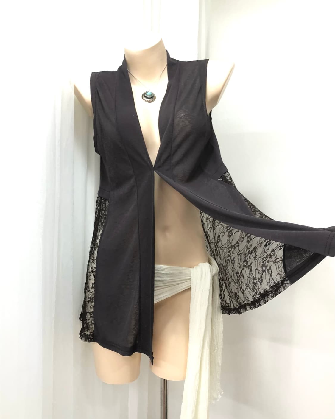 deep brown lace detail summer vest 상품이미지1