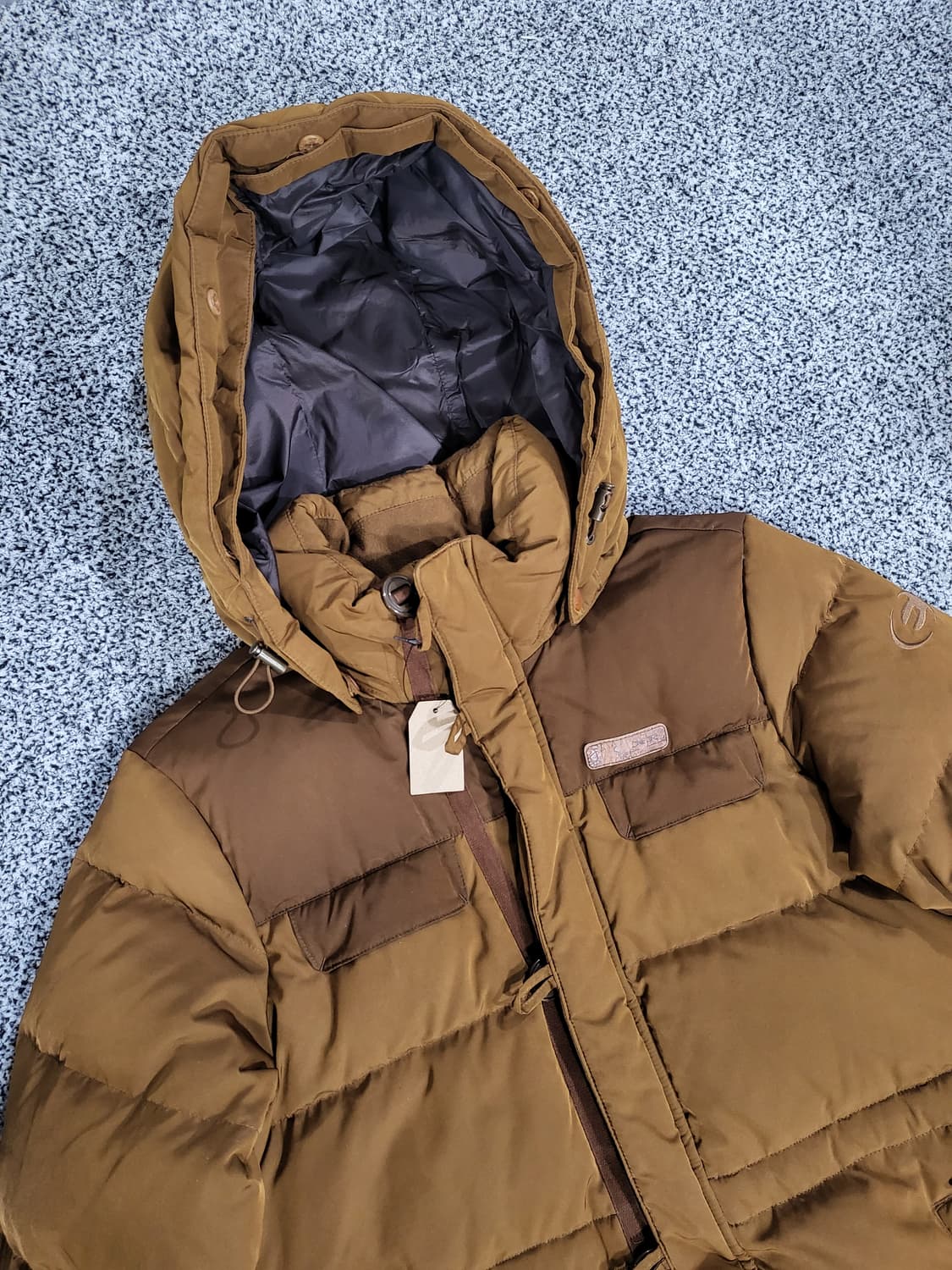 아이더 패딩 (프랑스 오리솜털 90%, 깃털 10%) 상품이미지3