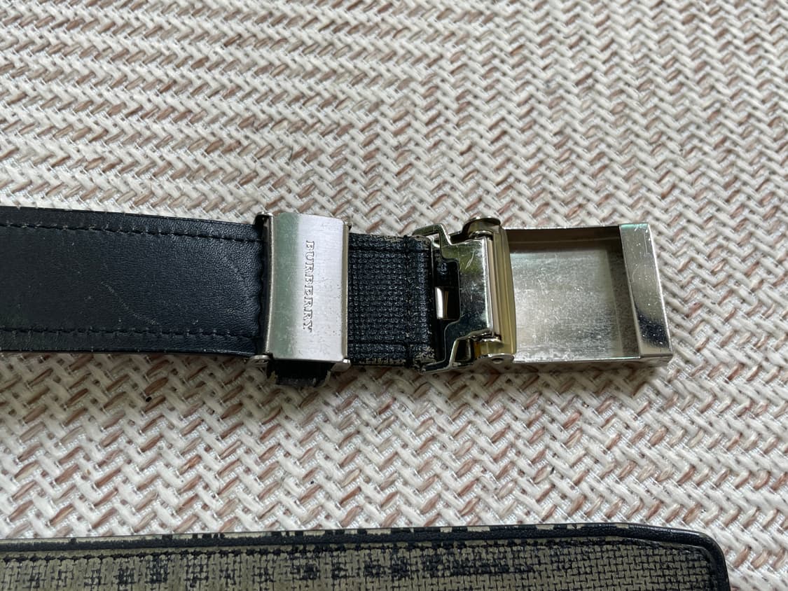 버버리 텍스처 레더 오토락 버클 벨트 상품이미지4