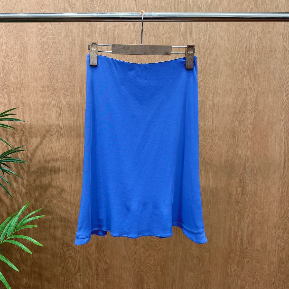 미쏘니 미디 스커트 패턴 니트 테이프 배색 안감 디테일 플레어핏 블루 상품이미지1