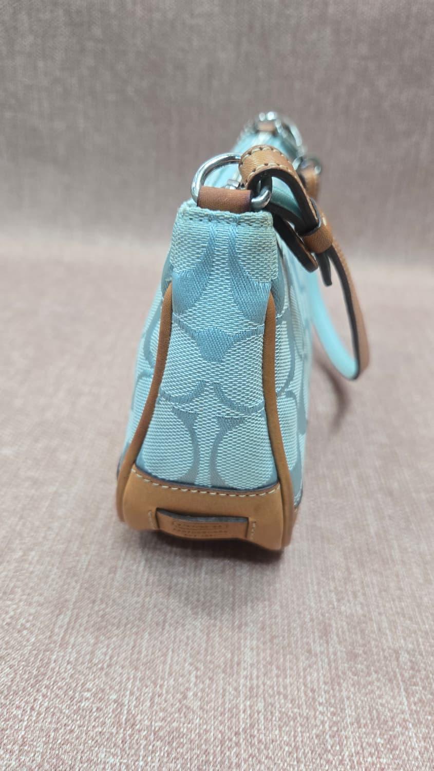 코치 레어 컬러 코치 코치 액세서리 파우치 라이트 블루 Y2K 보트형 상품이미지4