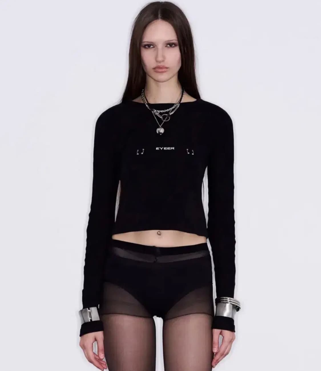 Eyeer/ Piercing Long Sleeve Tee - Black 상품이미지1