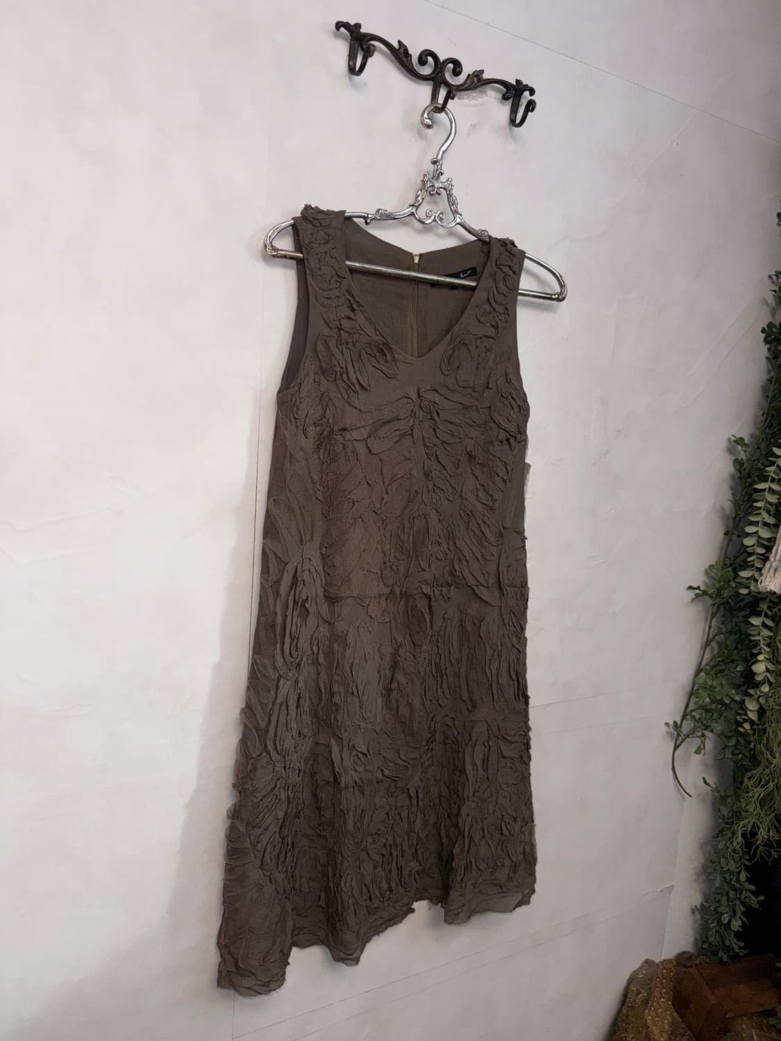 G-cut brown ruffle draped fabric ops  상품이미지5