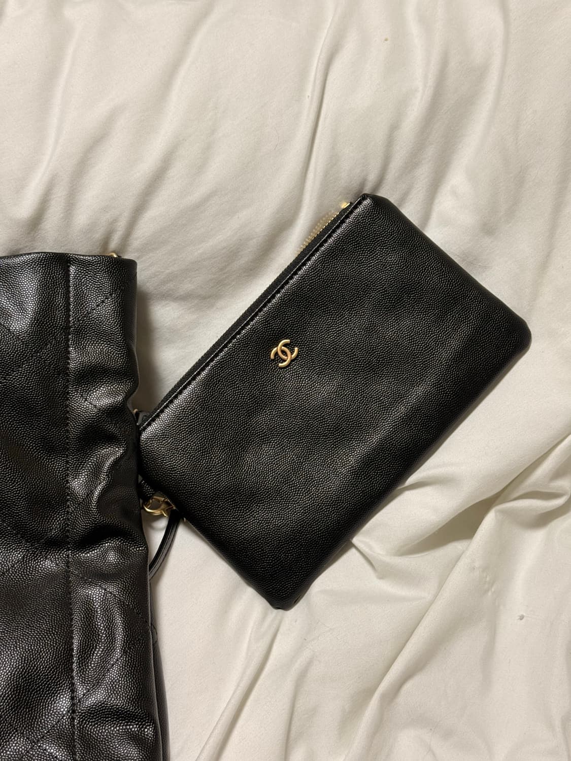 샤넬 22백 블랙 캐비어 스몰 상품이미지2