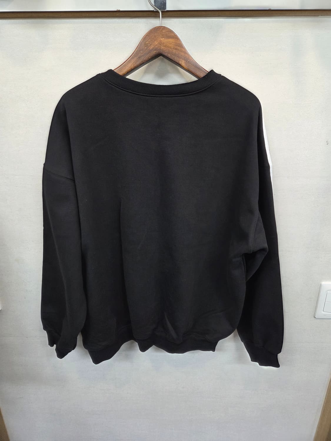 1993 스튜디오 스웻 브이넥 맨투맨 프리 상품이미지2