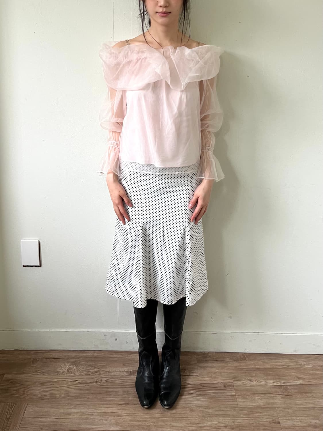 NICE CLAUP 핑크 쉬폰 오픈숄더 상품이미지8