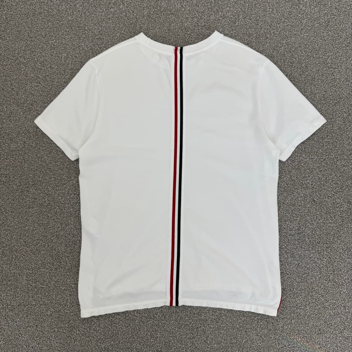 톰브라운 반팔 상품이미지2