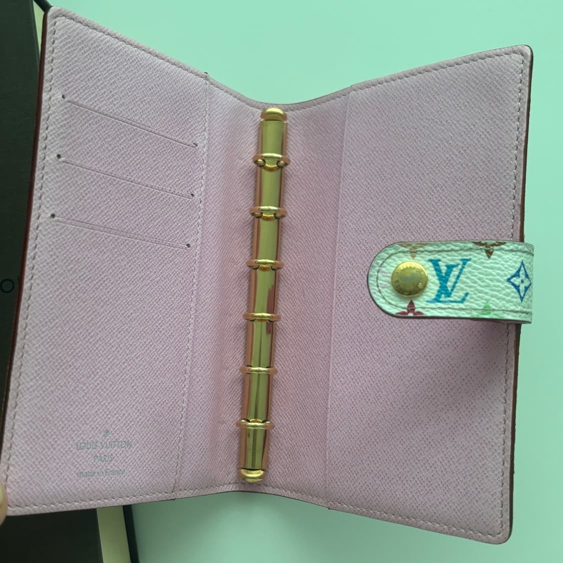 루이비통 아젠다 6공 다이어리 멀티컬러 상품이미지5