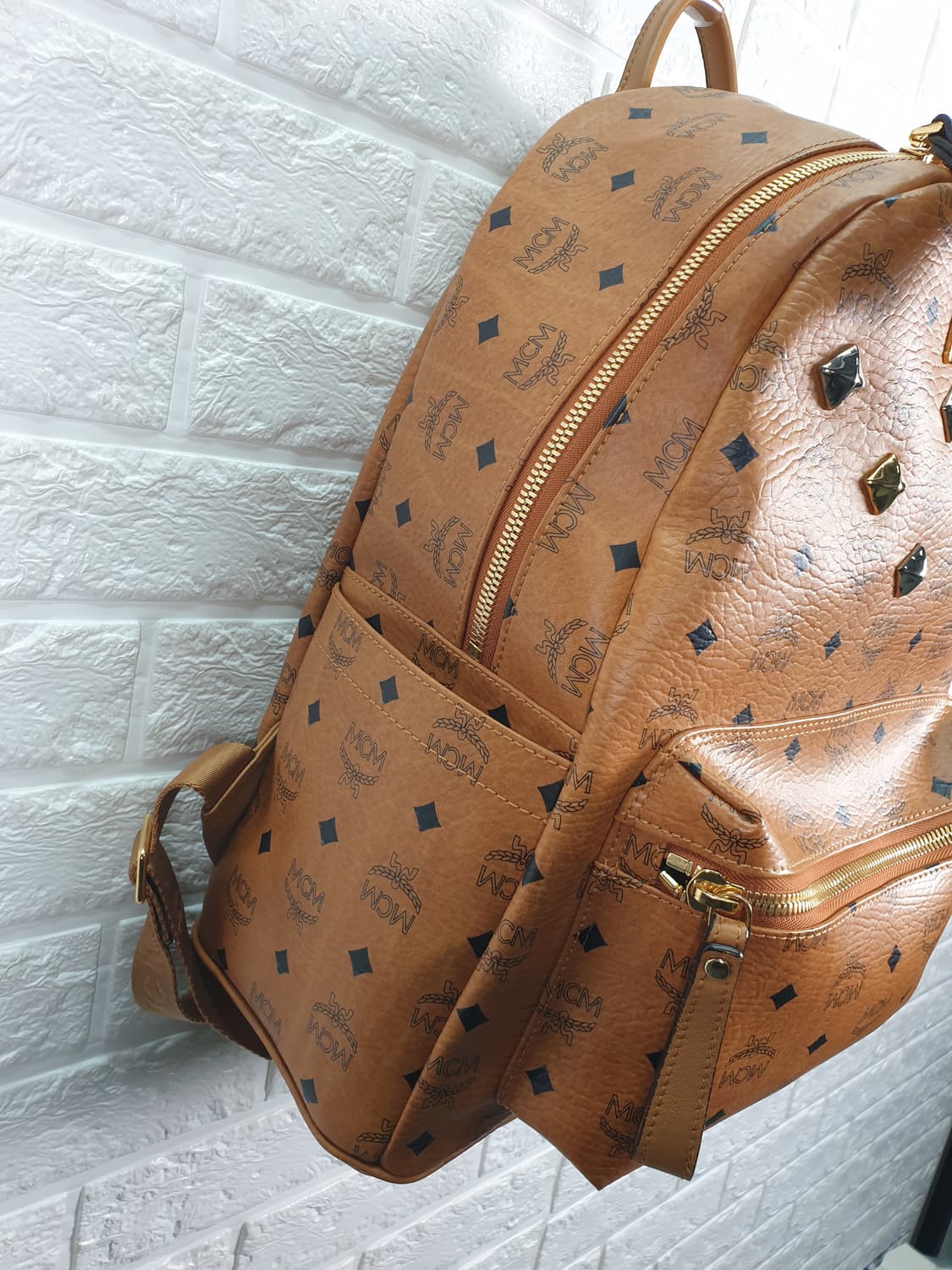 MCM 스타크 미디엄 백팩(MWT5STU04) 상품이미지7