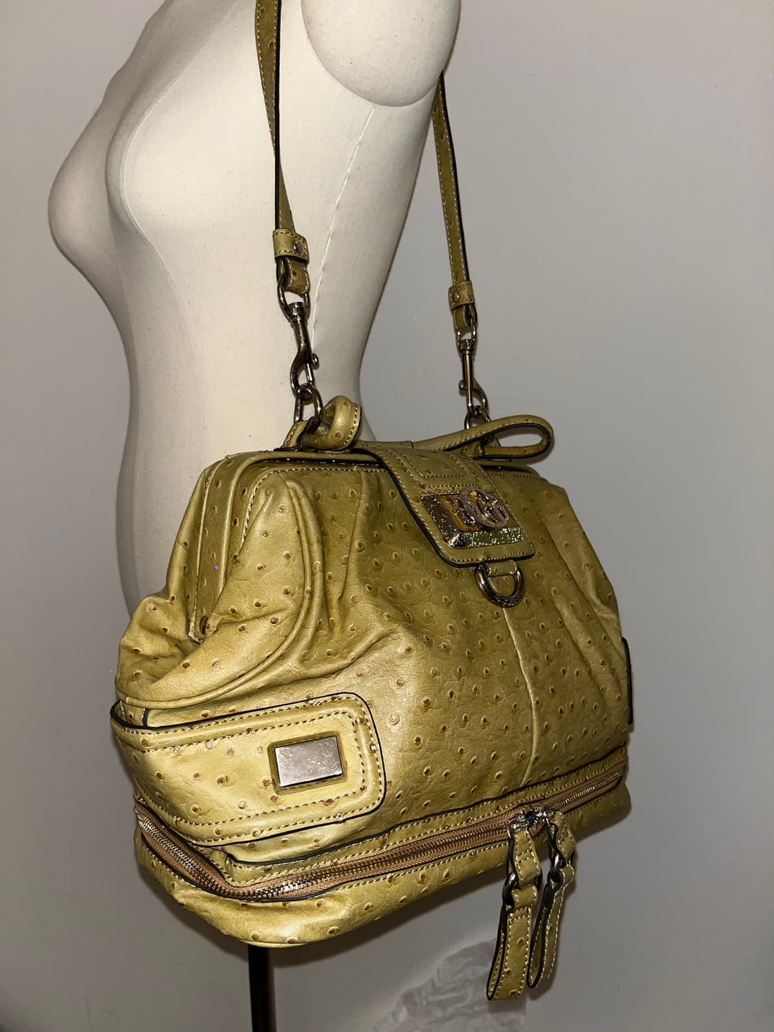 Guess yellow beige shoulder bag 상품이미지2