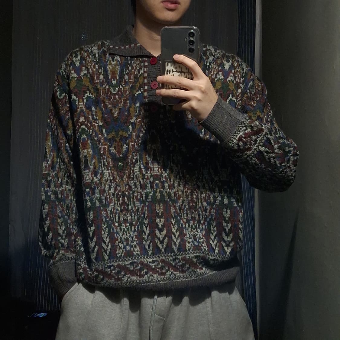 빈티지 그레이 멀티컬러 에스닉패턴 알파카 울 블렌드 하프버튼 카라넥 니트 상품이미지1