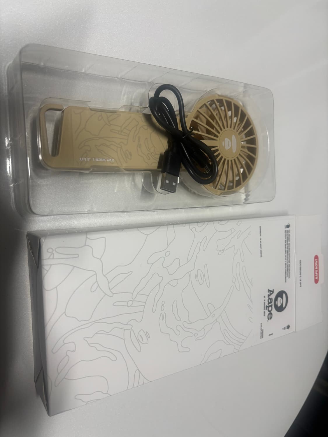 [새상품] 베이프 에이프 미니 선풍기 상품이미지1