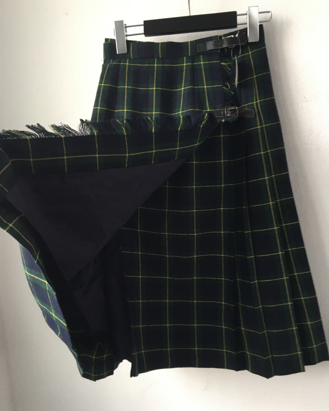 Belted wrap woolen check pattern skirt 상품이미지3