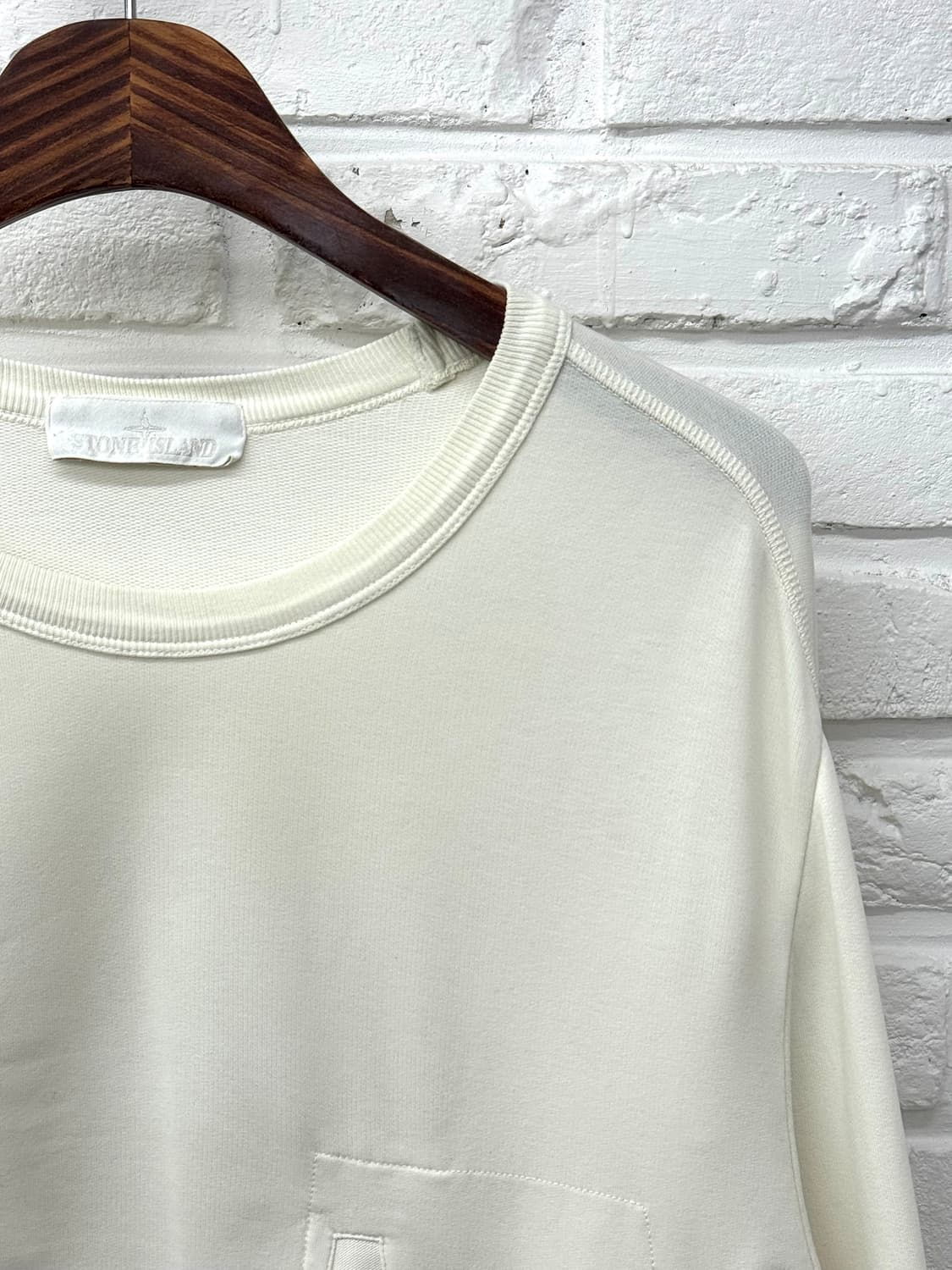 스톤아일랜드 화이트 롱슬리브 상품이미지4
