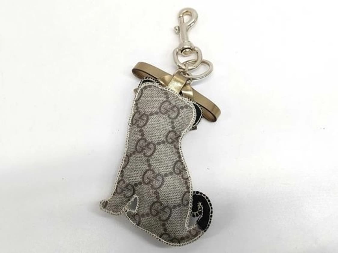 복원 예정] 구찌(GUCCI) 퍼그 가죽 키링 '올리버' 상품이미지4