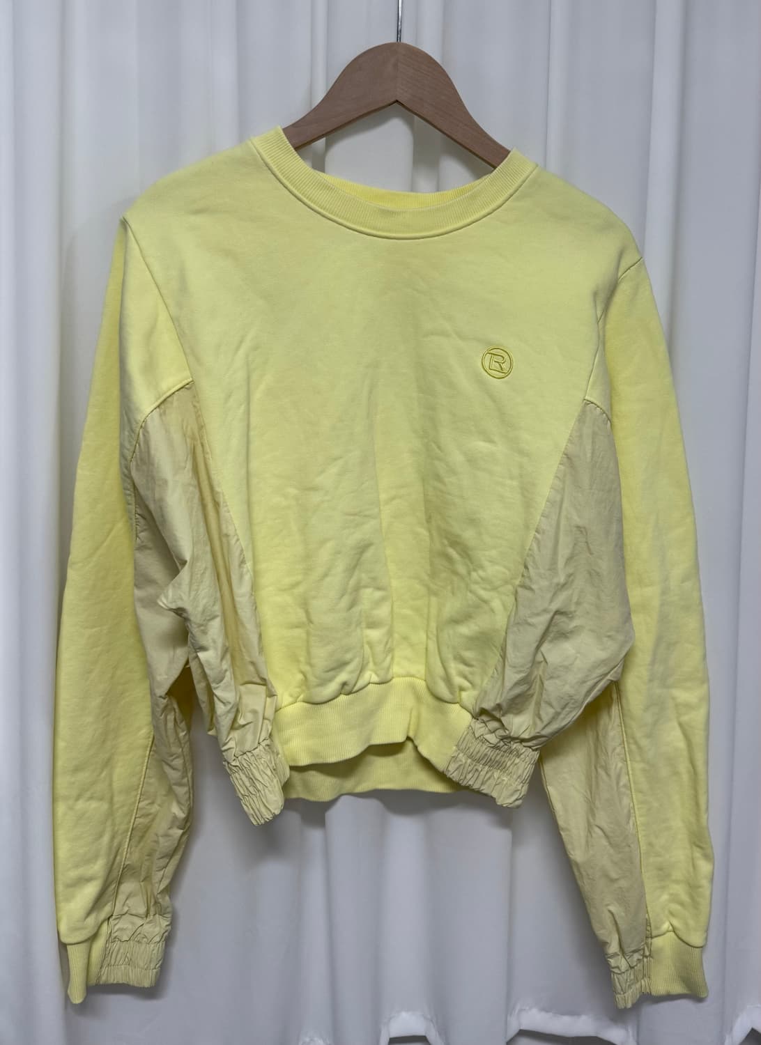 RE_L 리엘 옐로우 한지현 맨투맨 상품이미지5