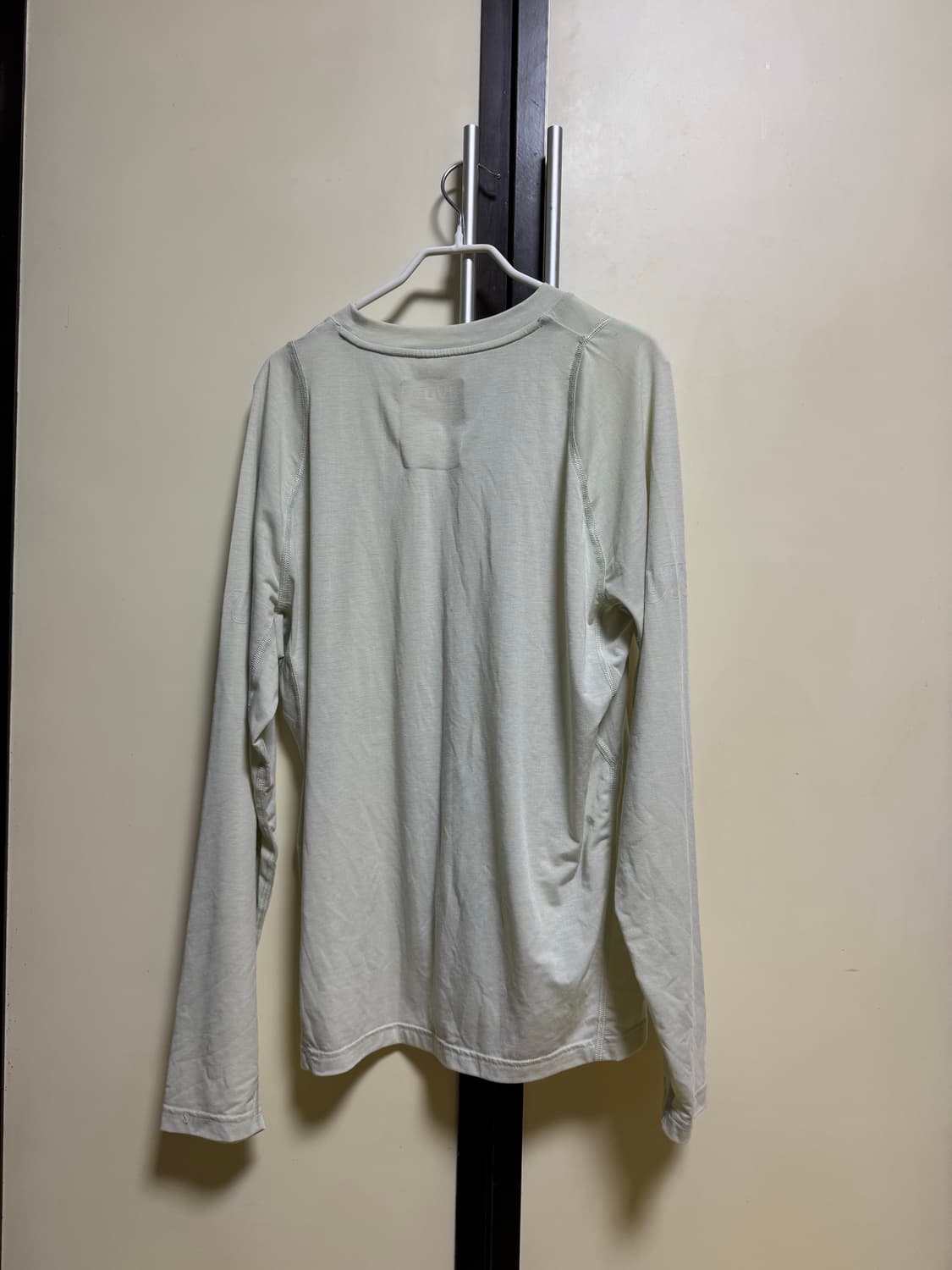 uvu 롱슬리브 사이즈 m 상품이미지2