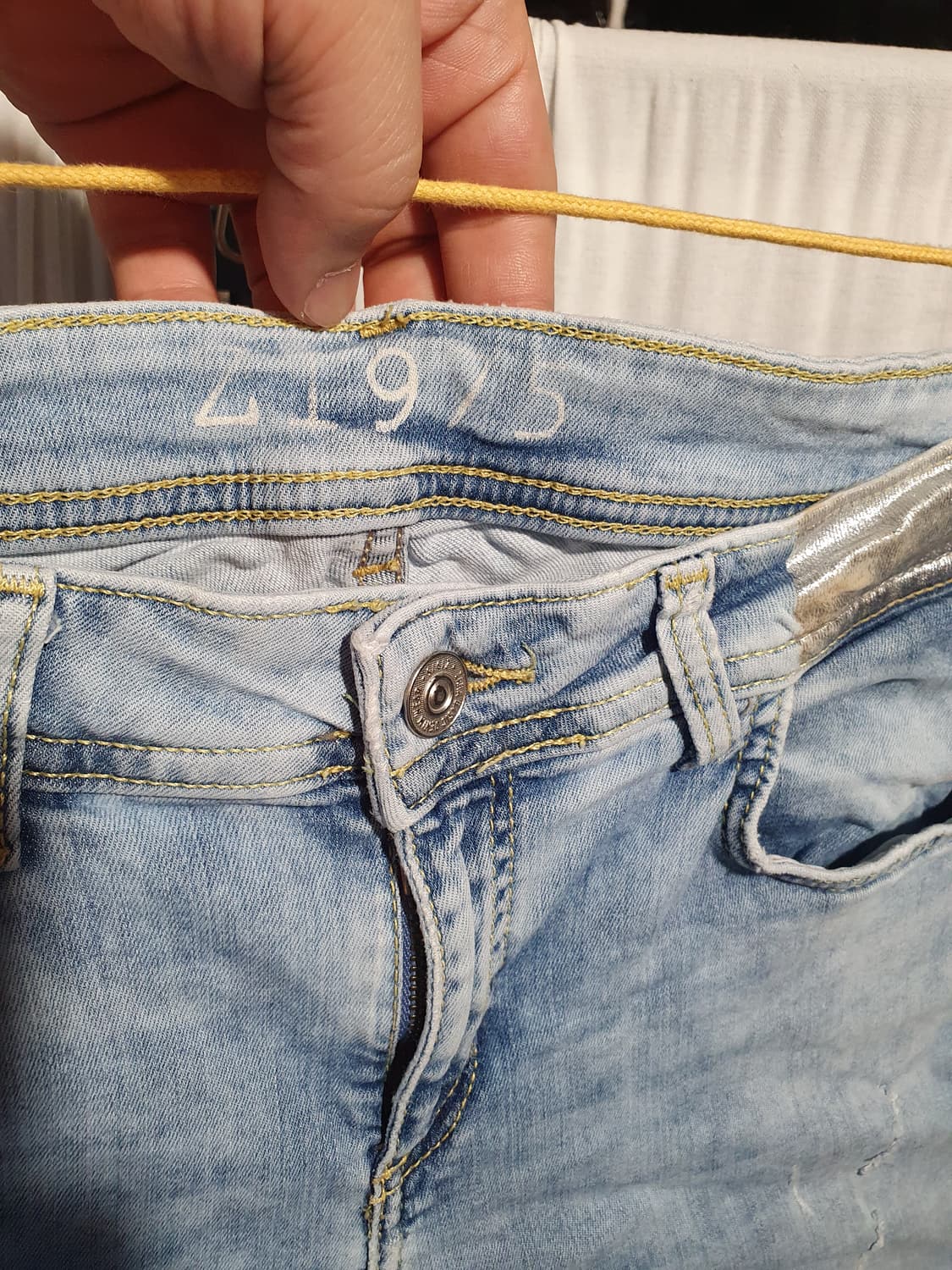 ZARA BASIC 데미지 연청 스판 스키니 28사이즈 2508584 상품이미지4