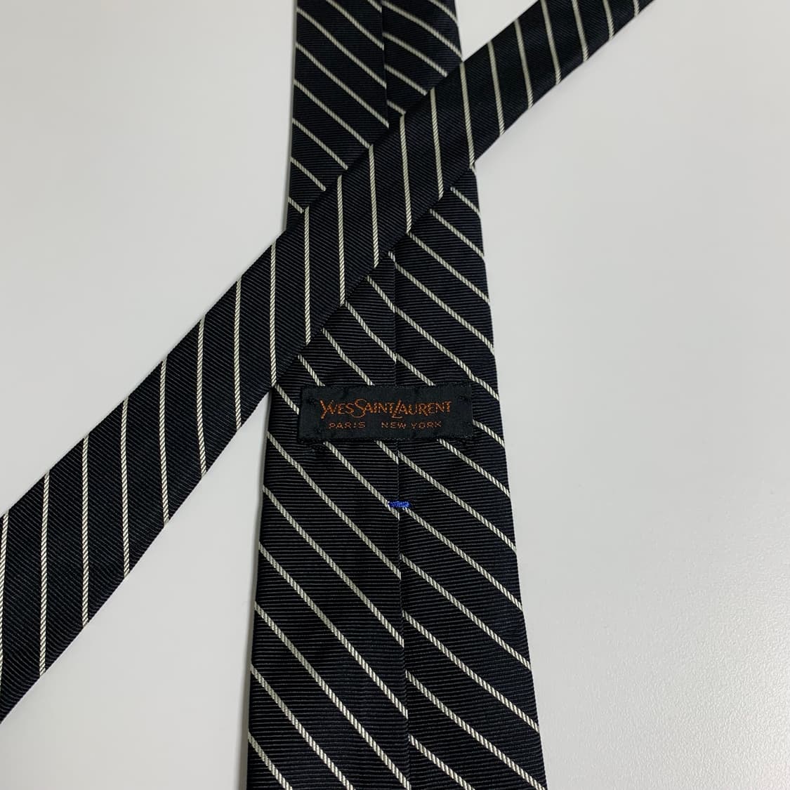 입생로랑(YSL) 명품 스트라이프 슬림넥타이 블랙 혼용 7.2cm 상품이미지5