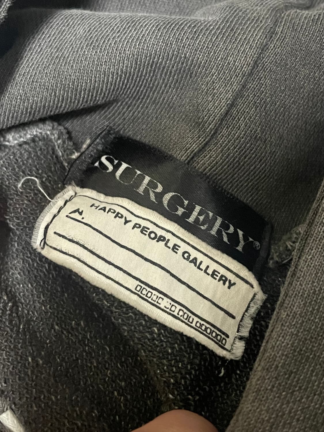 써저리 해피피플갤러리 후드티 상품이미지4