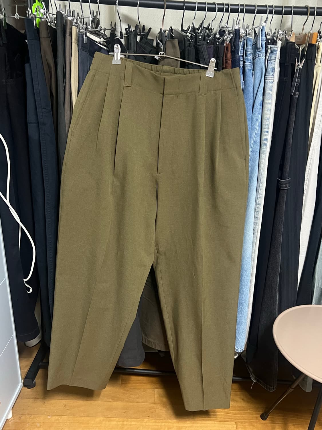 유니클로 X 마르니 와이드핏 플리티드 트라우저 올리브 L 상품이미지2