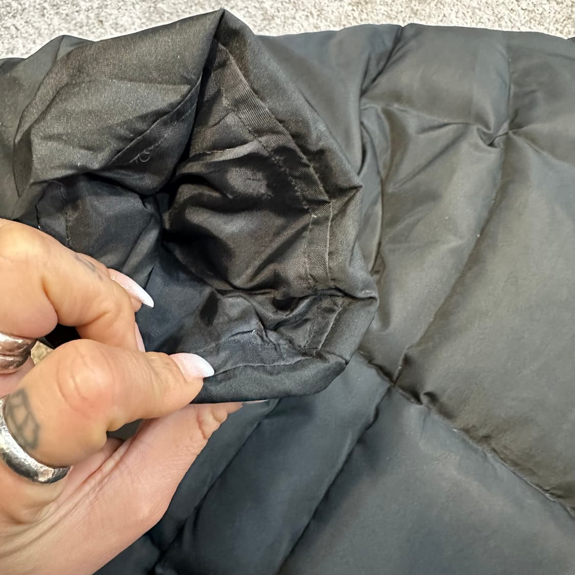 DKNY 퀄팅 블랙 덕다운 숏 푸퍼 자켓M 상품이미지7