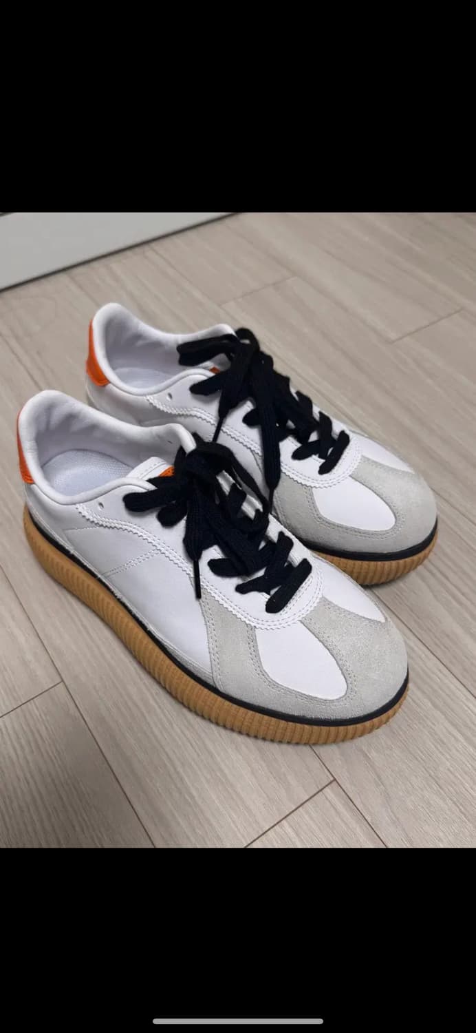 오니츠카타이거 스니커즈 상품이미지1