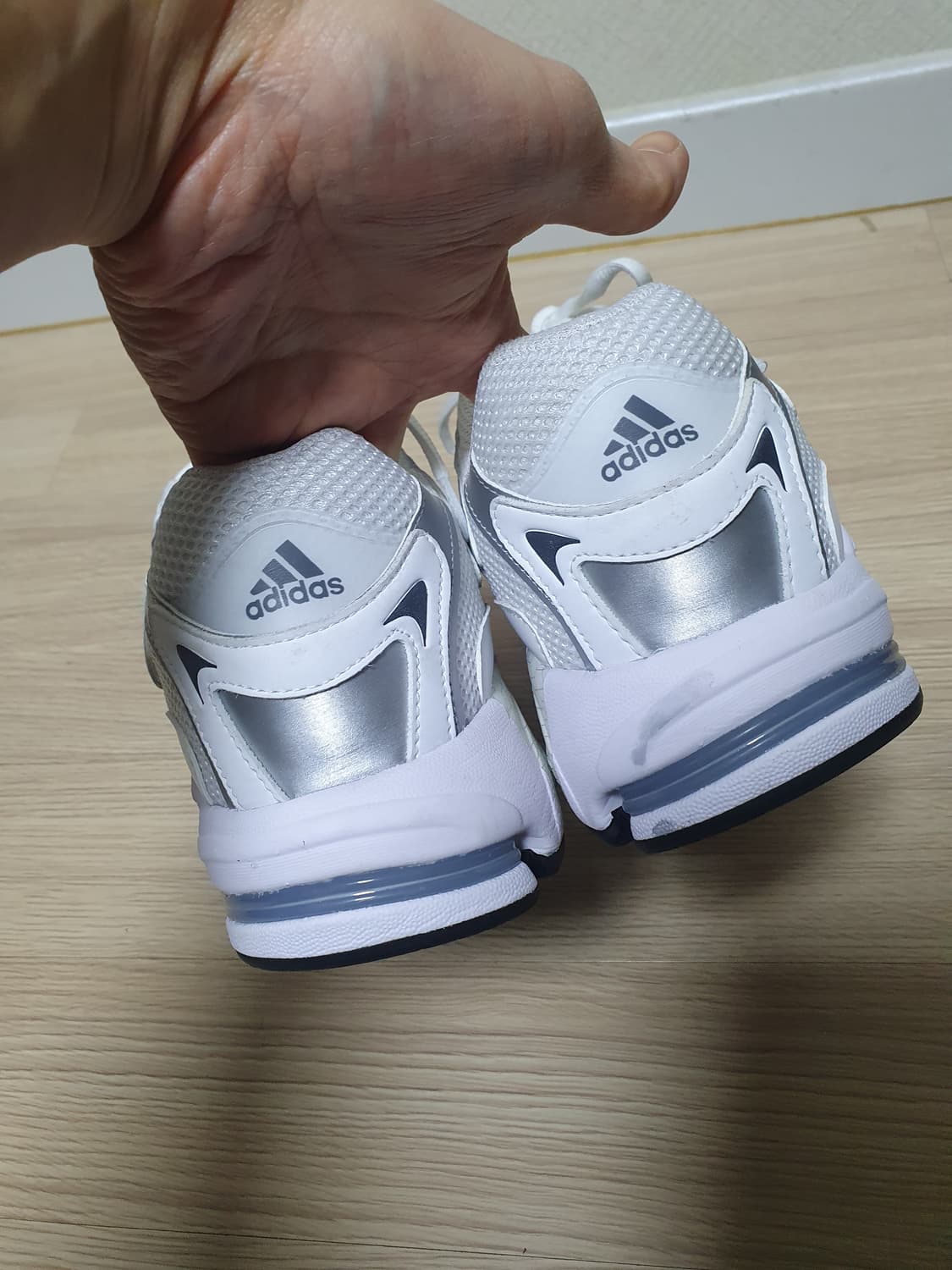 아디다스 리스폰스 CL 운동화 275 상품이미지6