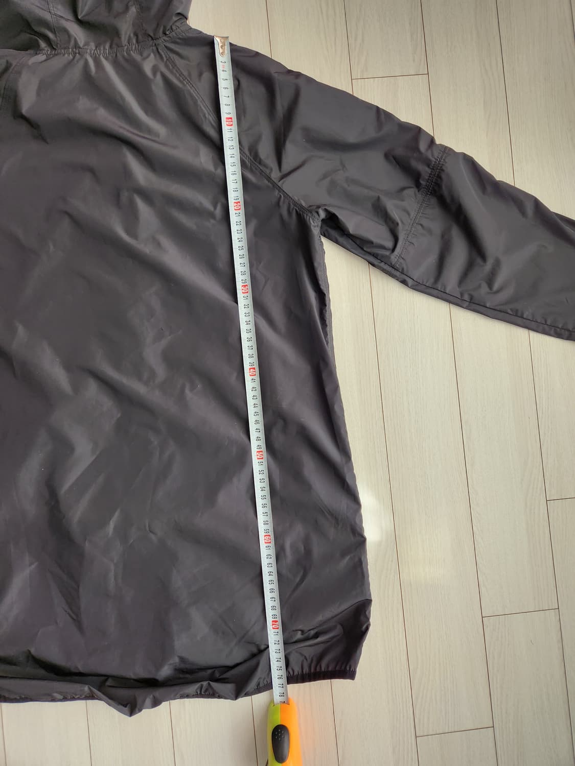 새상품급)캘빈클라인 퍼포먼스 기능성 바람막이 자켓 사이즈s

새상품급으로 상품이미지9