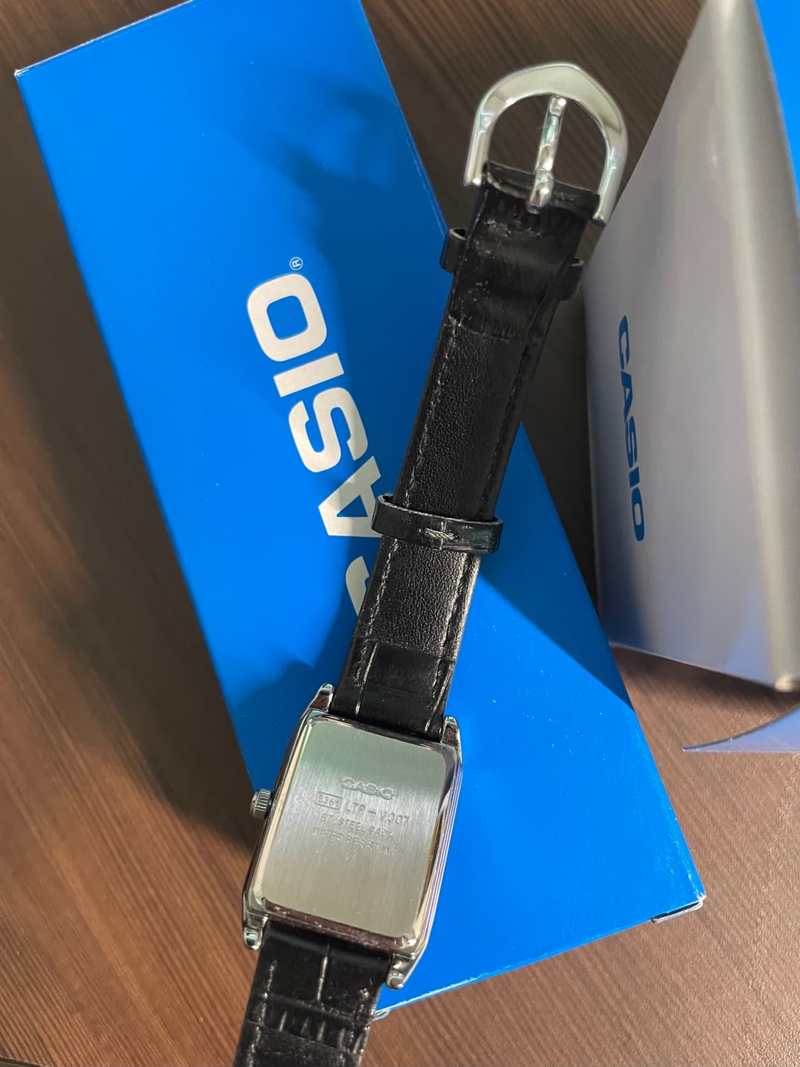 카시오 클래식 로마 스퀘어 가죽 시계 LTP-V007L-7B1 상품이미지3