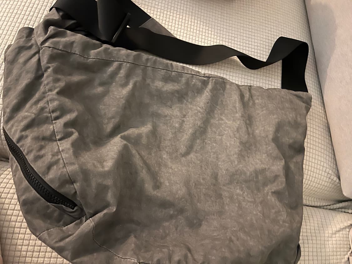 Octo Gambol 챠콜 크로스백 해 상품이미지3