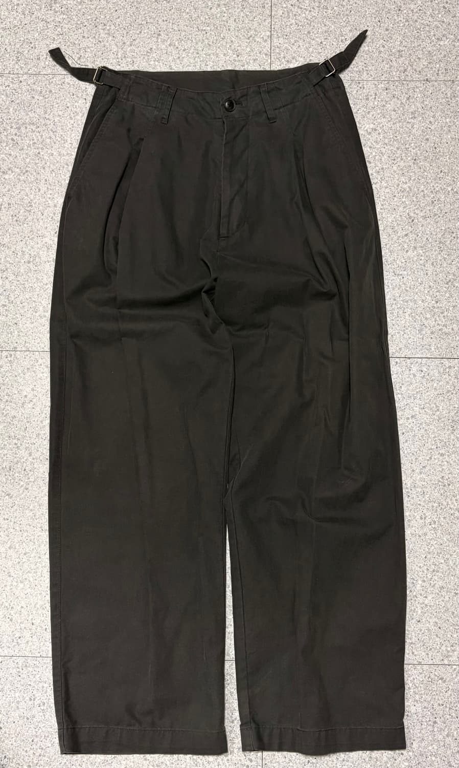 (2)해칭룸 Depp pleats trousers charcoal 상품이미지2